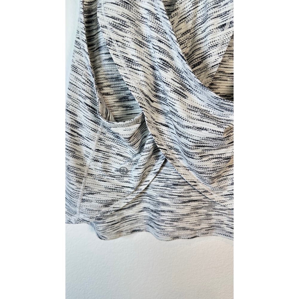 Lululemon Fast as Light Muscle Tank Crop Size 4 - Picture 10 of 13